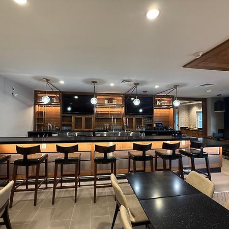 Four Points By Sheraton Bedford Manchester Airport Eksteriør bilde